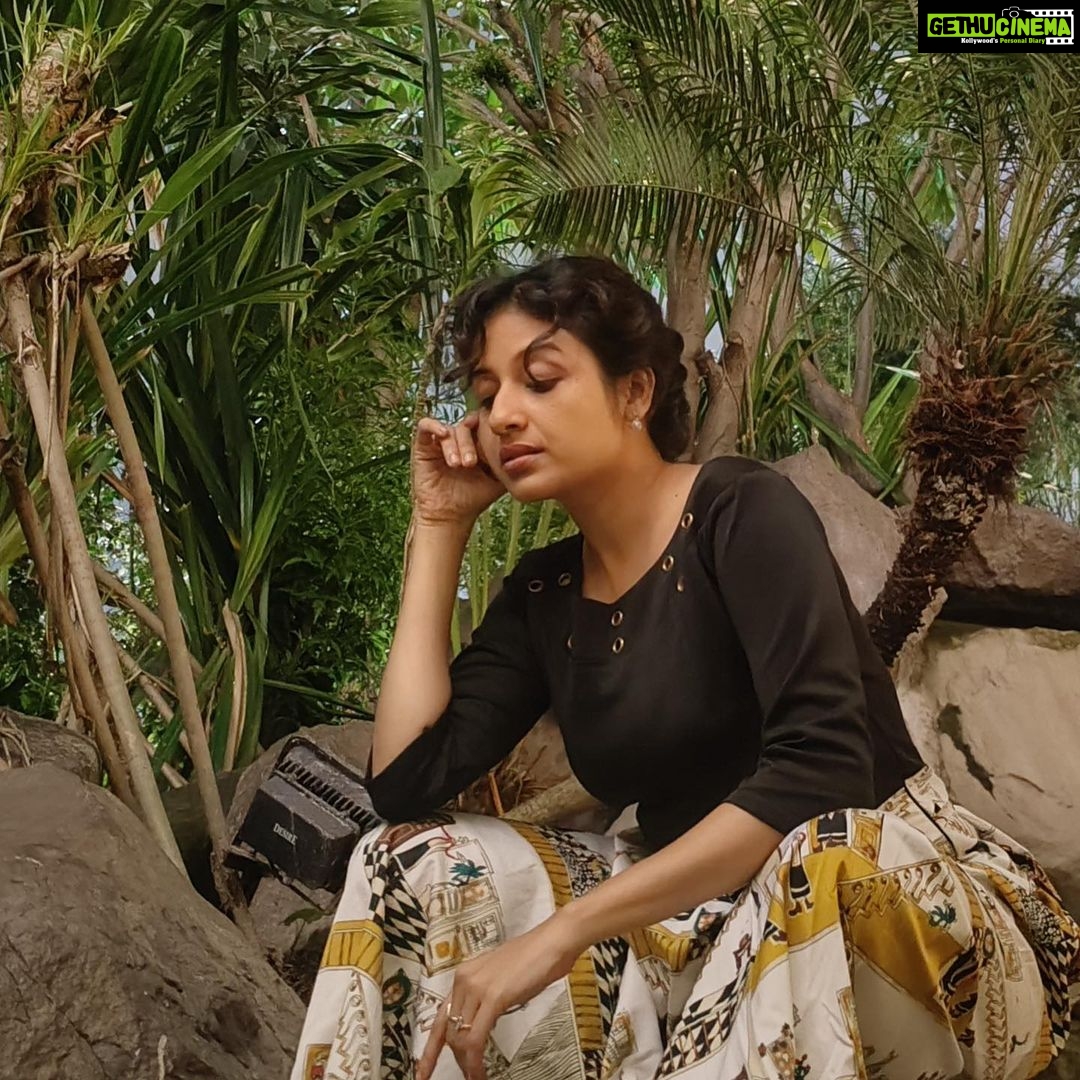 Paridhi Sharma Instagram - Not posing.. just freeing myself from set poses ❤️ #exploring #nature #actor #expressions