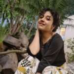 Paridhi Sharma Instagram - Not posing.. just freeing myself from set poses ❤️ #exploring #nature #actor #expressions