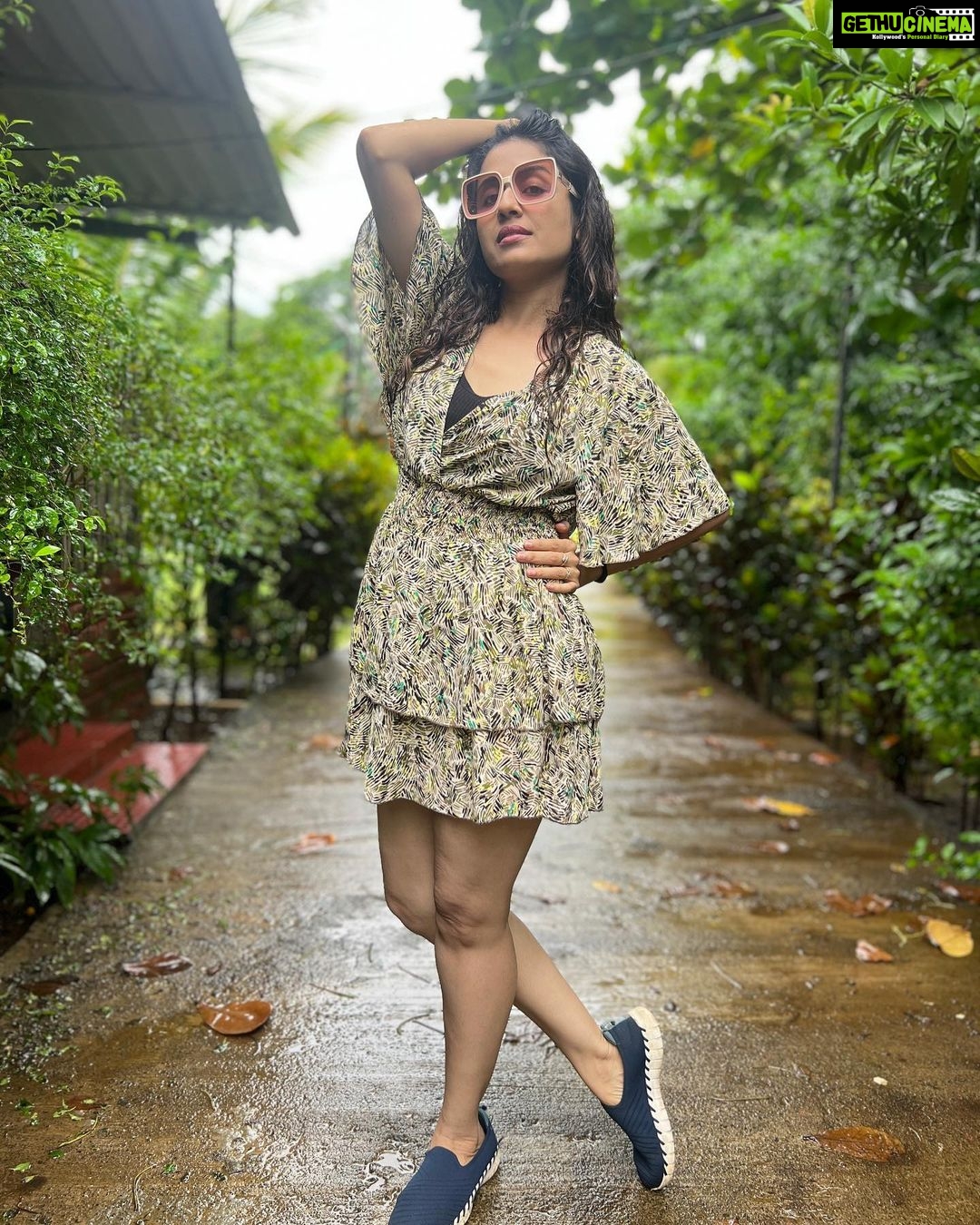 Paridhi Sharma Instagram - Darling,Don’t let anyone ever dull your sparkle... #green #selflove #nature #smile #pose #posing #actress