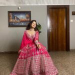 Paridhi Sharma Instagram - It's time to Glow 🌸 #lehanga #pink #glow #bridallook #indianlook #ethnicwear #instapic #actress Styledby- @stylebyrj Outfit: @labelarshisinghal Styling Assistant: @riyagarg3882
