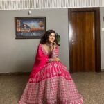 Paridhi Sharma Instagram - It's time to Glow 🌸 #lehanga #pink #glow #bridallook #indianlook #ethnicwear #instapic #actress Styledby- @stylebyrj Outfit: @labelarshisinghal Styling Assistant: @riyagarg3882