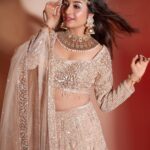 Paridhi Sharma Instagram - I believe in Me 🌸 #photography #ethnicwear #grace #indianlook #pics #insta #modeling #acting Exclusively styled by @styedbymohitkapoor @kapoormohit888 Wearing @frontierphagwara Photography @maanoj77 Hair & Makeup @beautybythebeastt Styling Asst @anitamallik3020 Footwear by @footfuel_ PR @teamgolecha