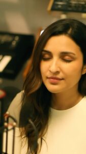 Parineeti Chopra Instagram - Isn’t this song just lovelyyy? 🤍🥰

#Dildarian #ParineetiChopra #AmrinderGill