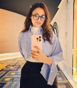 Parineeti Chopra Instagram - chashmish 🤓💕