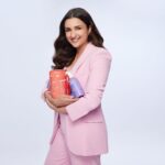 Parineeti Chopra Instagram - Ooopss! Sorry @puneetclensta… these are all mine now! Team @clensta_official… let’s do this! 💪💥 #Investor #Partner