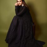 Parineeti Chopra Instagram – ट्रेडिशनल ल्यूक 🖤😉