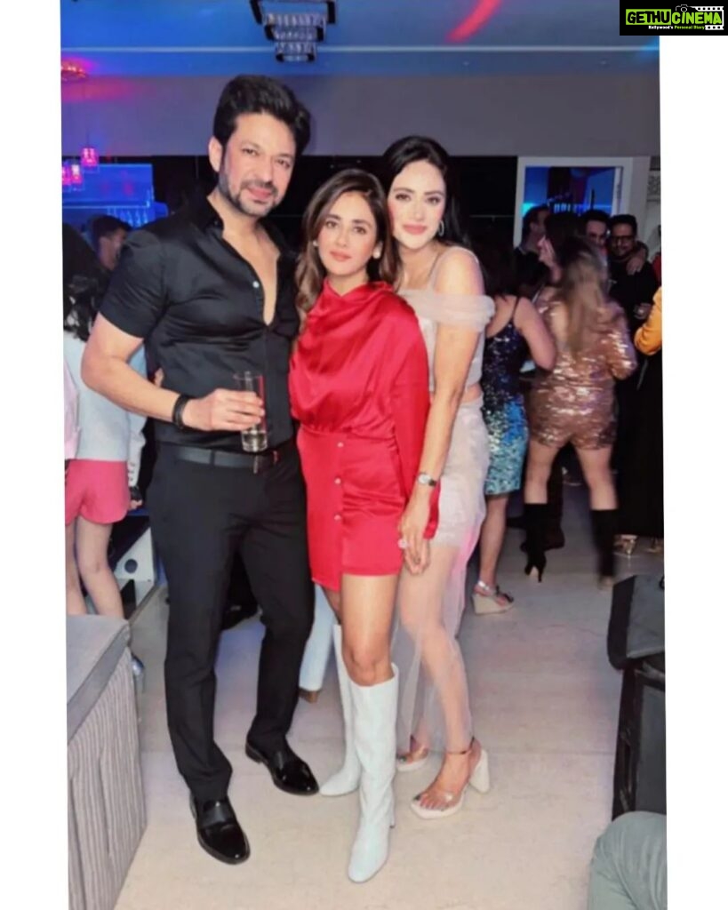 Parul Yadav Instagram - Driving down nostalgia lane with my oldest friend @montyjain909 and @sapna9392 at his birthday party!! I have known Monty since I was 14 and I am now convinced he is an age defying vampire 😂😂. Yuletide greetings to all!! #nostalgia #birthdaybash #vibe #ootd #christmas #red #glamour #christmas #christmaseve #sunday #sundayvibe #weekend #yuletide Soho House