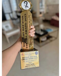 Parul Yadav Instagram - It is in the nature of life to flow.. to ebb and tide.. my sincere thanks to the organisers for this honour!! #Satyajitrayawards

Styled by:  @eshaamiin1
Outfit by: @manuriclothing
Shoes By: @stevemadden
Jewelry by: @chanelofficial
HMU: @makeupbymahendra7  @little_hair_poetry
Shot by: @prashant.photography

 #SatyajitRayIconCinemaAward2022 #SatyajitRayIconCinemaAward #Satyajitrayfilms #SatyajitRay #Award  #Award2022 #Film #Filmmaker #Filmmaking #Awards #Indiancinema #Cinema #Grateful #Blessed #Feelingood #Friday #Fridayvibes #Yellow