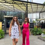 Parul Yadav Instagram - Living the life I asked the Gods for!! With my sisters and dearest friend on Dusshera!! Breaking the 9 day fast the #Yuatcha way!!! Yauatcha Mumbai