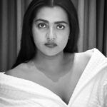 Parvathy Instagram - 🐣 📸 @athirasujatha stunned me with how she captured me😍