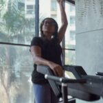 Parvathy Instagram - Coach says 12 reps I do 12 reps. Alle @bheegaran Day 01 of 2023 and he gifted me a leg day. Noice. Noice.
