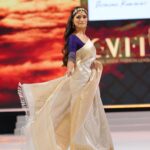 Parvathy Omanakuttan Instagram - Designer @shravankummar on his collection of Ethinic style @gmfldubai 🔥 Stunning showstopper : @parvathyo13 #fashionshow #dubaifashionweek #designershow #parvathyomanakuttan #rampwalk #saree #fashionevent #bestevents #dubai❤️ Dubai, United Arab Emirates