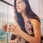 Parvathy Omanakuttan Instagram - Chai with a view … I am talking about my POV not yours 😜. On a serious note, it’s been a while since I have had the luxury to enjoy a good cup of Chai without the feeling of uneasiness and bloating. It has been a tough 4 months for me with managing my health and there is still a long way to go. Like my doctor says “Parvathy you are a work in progress”. If I have realised anything through this lifestyle change, it is that our body needs to be worshiped like a temple, we need to pay close attention to the signs our body is giving us and we need to absolutely respect the body’s synchronicity with nature; after all we too are made of the “Panchamahabhootas” or simply put The 5 elements - Earth 🌏, Fire 🔥, Wind 🌀, Water 💦 and Space 🌌. While I learn to unlearn my not so good habits, I can now enjoy a few of my indulgences once in a while, with utmost gratitude and the view this evening just made me realise how beautiful nature can be even in the chaos that we are surrounded with 😇 Onwards and upwards on this journey with Ayurveda 🌱 #ayurveda #yoga #ayurvedalifestyle #health #ayurvedic #healthylifestyle #ayurvedalife #wellness #ayurvedaeveryday #ayurvedicmedicine #natural #india #meditation #healthyfood #vegan #organic #fitness #ayurvedafood #skincare #healthy #beauty #nature #ayurvedatreatment #vata #kapha #pitta #herbalife #holistic-health #selfcare #love UAE