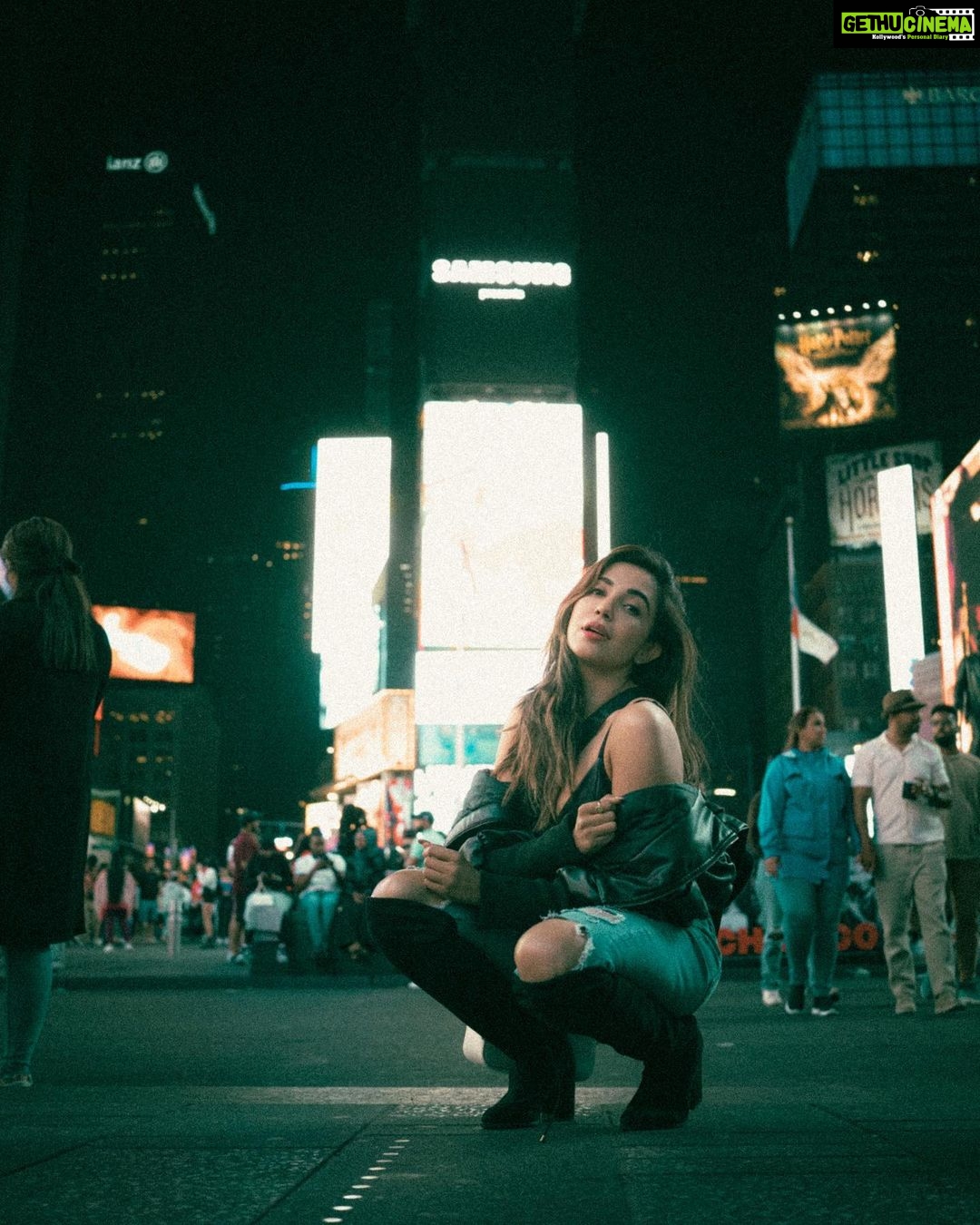 Parvatii Nair Instagram - Exploring NYC - the strolls and ecstatic moments 🥰 New York