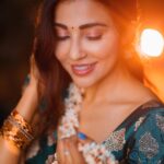 Parvatii Nair Instagram - இனிய தமிழ் புத்தாண்டு நல்வாழ்த்துக்கள்😍 Happy tamil new year fam😍