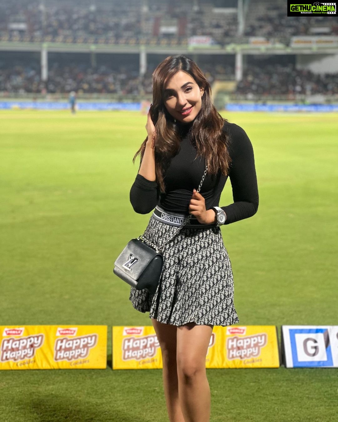 Parvatii Nair Instagram - The CCL is here! The only thing better than cricket is your favourite stars playing cricket! Join us and the rest of India and let’s play together on FAIRPLAY- India’s most popular and trusted betting exchange. @fairplay_india @cclt20 Register today, win everyday 🏆 #ccl #celebritycricketleague #cricketfans #cricketlovers #fairplay #fairplayclub #fpclub #fairplayindia #playandwin #winmoney #wineveryday #bonus #instantwithdrawals #ipl #t20cricket