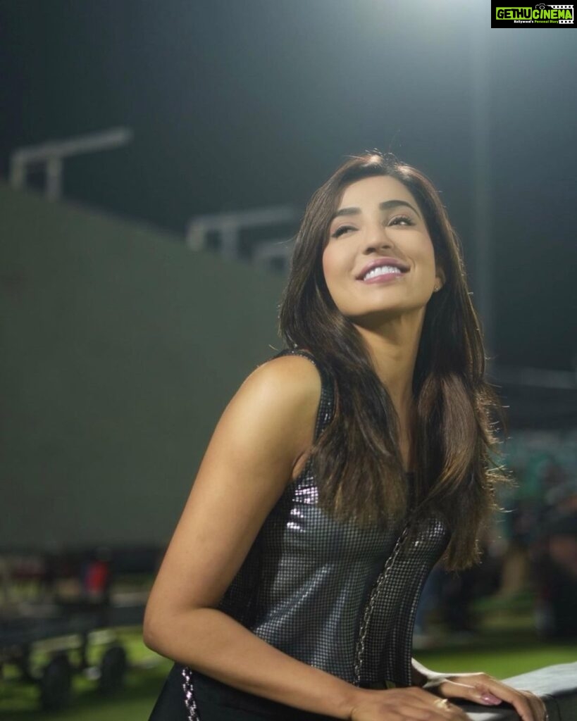 Parvatii Nair Instagram - Had great time supporting my favourite team #teluguwarriors The CCL is here! The only thing better than cricket is your favourite stars playing cricket! Join us and the rest of India and let’s play together on FAIRPLAY- India’s most popular and trusted betting exchange. 🏏 Register today, win everyday 🏆 #ccl #celebritycricketleague #cricketfans #cricketlovers #fairplay #fairplayclub #fpclub #fairplayindia #playandwin #winmoney #wineveryday #bonus #instantwithdrawals #ipl #t20cricket
