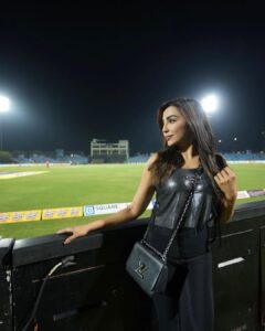 Parvatii Nair Instagram - Had great time supporting my favourite team #teluguwarriors The CCL is here! The only thing better than cricket is your favourite stars playing cricket! Join us and the rest of India and let’s play together on FAIRPLAY- India’s most popular and trusted betting exchange. 🏏 Register today, win everyday 🏆 #ccl #celebritycricketleague #cricketfans #cricketlovers #fairplay #fairplayclub #fpclub #fairplayindia #playandwin #winmoney #wineveryday #bonus #instantwithdrawals #ipl #t20cricket