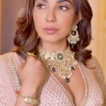 Parvatii Nair Instagram - 💫 Celebrity & Actress : @paro_nair MUA : @geetarao76 Makeup academy : @glossnglass.makeupacademy @glossnglass.bridalstudio Designer : @samyakkclothing Jewellery : @tyaanijewellery Location : @secretstorybengaluru DOP : @arunsreenivasanphotography