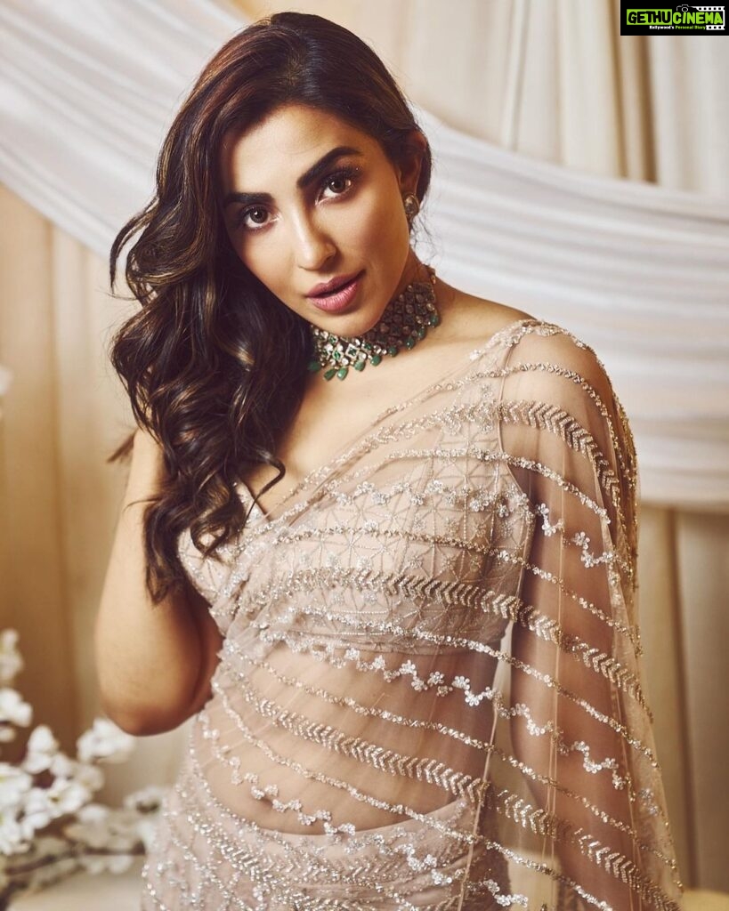 Parvatii Nair Instagram - For @teach_for_change with Shaadi by Marriott Presented by @theantoraofficial Powered by @ftvsalon.banjarahills.hyd Co powered by @argentumartshyderabad Outfits: @varunchakkilam Jewellery: @hiyajewellers Footwear: @rapport_shoes Makeup: @vibhu_makeupartist Styled by @officialanahita Photography: @shreyansdungarwal Co hosted by @westinhyderabad Sponsored by @aryanajevents Ground Transport: @mercedesbenzsilverstar Decor: @minttusarna #teachforchange2023 #shaadibymarriott