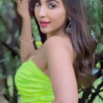 Parvatii Nair Instagram – Blending in with nature 🍀on the sets💚