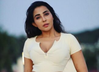 Parvatii Nair Instagram - Caption : may delete later !😝