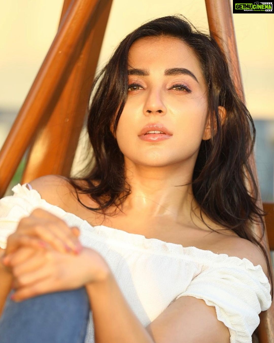 Parvatii Nair Instagram - How about some sunshine ☀️ ❤️