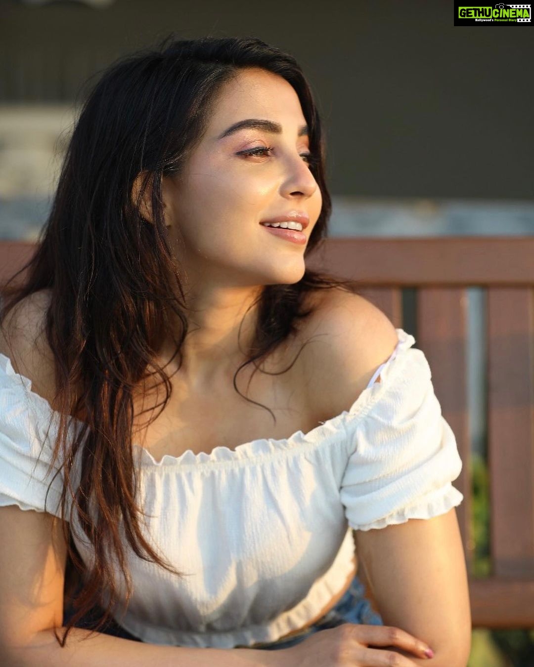 Parvatii Nair Instagram - How about some sunshine ☀️ ❤️