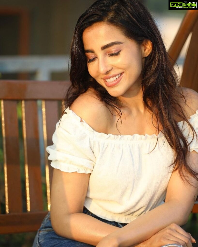 Parvatii Nair Instagram - How about some sunshine ☀ ❤