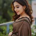 Parvatii Nair Instagram – ❤️❤️❤️

Photography & videos: @jakobz_media @krish.jkm @rajo_bhaii
Assisted by: @julien.filmmaker
Stylist: @ratchasi
Saree: @ranyasarees
Make up and hair: @geetha_mua_chennai