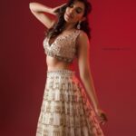 Parvatii Nair Instagram - 👽 Magazine: @poiseandstylemag Photographer: @theportraitstudio_tps Assisted by: @g_vigneshwaran_ Styling: @beingstyl Outfit: @_sayaanika_ Jewelry: @swarnaprabu Make-up: @makeupreva Hair: @_ramya_makeoverartistry_ Studio: @allsevensstudio Co-ordinated by: @nadiiaamalik