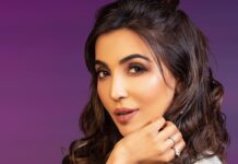 Parvatii Nair Instagram - I was not sure which one Should be the cover 😜 Styling & Outfit @soigne_official_ Photography @gk_.photography._ Makeup @makeupbyvaishalikrishnan Hairstylist @loki_makeupartist