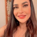 Pavitra Punia Instagram – Living #bebo like me 💋😍

#pavitraapuniya #fashion #style #glam #filhaal to meri aankhon mei neend bhari hai 💤