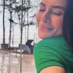 Pavitra Punia Instagram - … this weather 🌧️🏔️ 🌊 #pavitraapuniya #fashion #style #glam #me #monsoon child to nhe hu mai , par barish ki boondein 💧 achhi lagti hain ☕️ aur pakode. #thegirlwithdiamondteeth