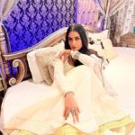 Pavitra Punia Instagram – 🪷💐🌼🌸🌺🌹🌷

#pavitraapuniya #fashion #style #glam #anarkali disco chali Mumbai, Maharashtra