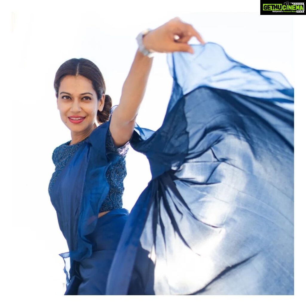Payal Rohatgi Instagram - Fall in love with the beauty of Embroidery evergreen as our muse @payalrohatgi in our royal blue outfit, a perfect pick for this wedding season ✨💕 . In frame: @payalrohatgi Captured by: @_ishan_jain Shoot arranged by: @pclmediaofficial #payalrohatgi #ladkihoonladsaktihoon #blue #electricblue #fusionwear #designerclothes #embroidery #blueoutfit #ethnicwear #ethnicfashion #mistyhues #yogasehihoga #mistyhuesbyneetitakkar #shaadijitters Misty Hues by Neeti Takkar