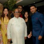 Payal Rohatgi Instagram - भगवान आपकी आत्मा को शांति दे @satishkaushik2178 जी 🙏 Om Shanti Om 🙏