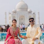 Payal Rohatgi Instagram – Happy Valentine’s day to all ❤️🤗
#valentines #gratitude #happiness 
#sangramsingh #payalrohatgi Taj Mahal, Agra.
