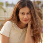 Payal Rohatgi Instagram – Sometimes u have to just stay silent as no words can explain how you feel 😊 

#payalrohatgi #yogasehihoga #ladkihoonladsaktihoon