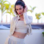 Payal Rohatgi Instagram - Nobody watches you harder than the person who wants you to fail.. Give them a Good show 🤩 #payalrohatgi #ladkihoonladsaktihoon #yogasehihoga