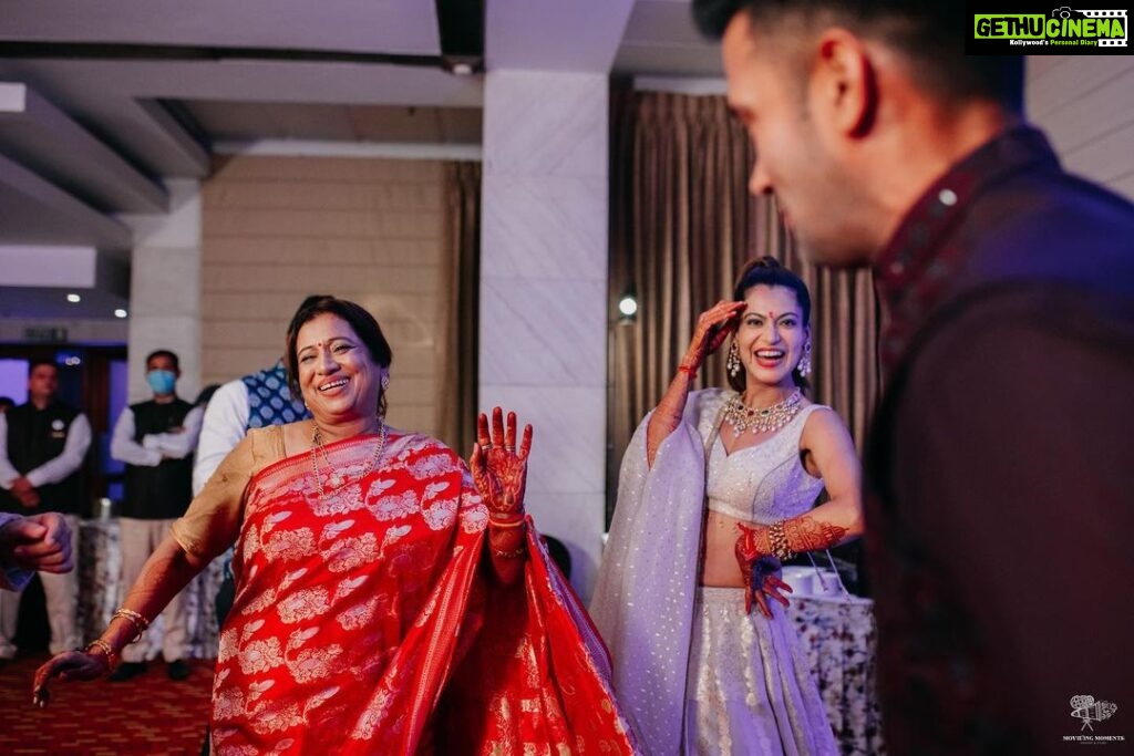 Payal Rohatgi Instagram - Ma Kali, Ma Saraswati, Ma Laxmi we have Devi’s in Sanatan Dharam showing the essence of love of a mother. I don’t have words to express my gratitude towards you MY mother . You have always tried to guide me and wish well for me. You let me talk 🤣 You have fought for my happiness when I am inside some reality show by telling my husband to figure it out 😘 You have seen me get my ranking in Gujarat Boards to give my TedX speech but You also stood next to me in police station and in Court. Your love for me is unconditional and I bow down to that emotion. I will always make sure my actions in this life make u proud. I have become wiser I must say. May u be happy and healthy. For me every day is #mothersday but just going by the trend in today’s times of social media this post is dedicated to that. #payalrohatgi #yogasehihoga #ladkihoonladsaktihoon