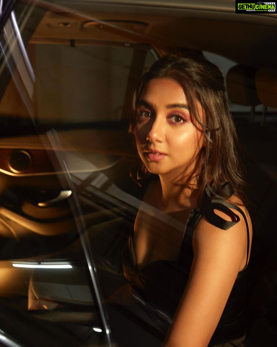 Prajakta Koli Instagram - You coming or no? 🏎️ … Makeup by @sahithya.shetty Hair by @rupali.dhumal 📷- @shivamguptaphotography … Outfit: custom stitched by @varnikasangoi Sourced by @homerakhan3400