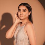 Prajakta Koli Instagram - Tonight for @filmfare 💜 … Makeup by @shrushti_birje_8 Hair by @mansimao @sujata_1810 Styled by @aakrutisejpal 📷 - @roverdiaries_ @lordaritra @onedigitalentertainment … Outfit by @rohitgandhirahulkhanna Jewellery by @tuula.jewellery Footwear by @houseofprisca_