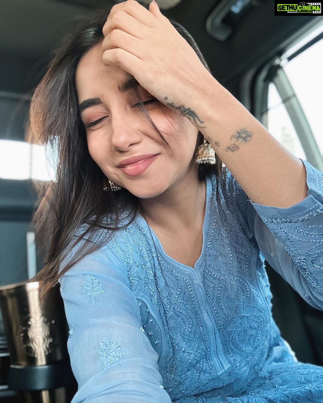 Prajakta Koli Instagram - Maine kaha hello 😌
