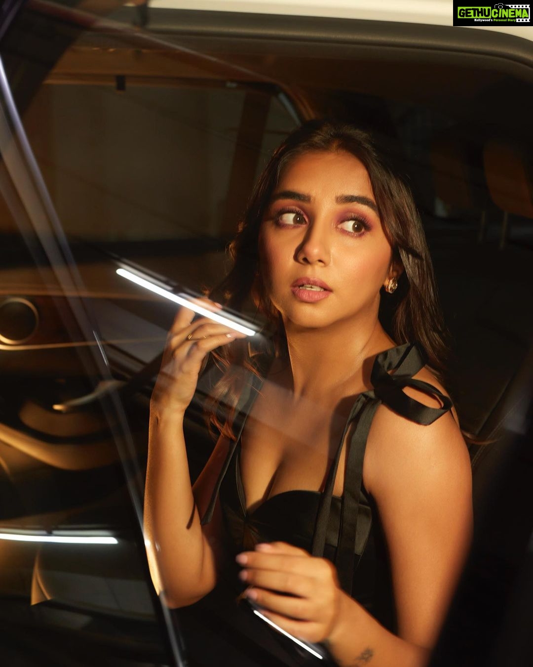 Prajakta Koli Instagram - You coming or no? 🏎️ … Makeup by @sahithya.shetty Hair by @rupali.dhumal 📷- @shivamguptaphotography … Outfit: custom stitched by @varnikasangoi Sourced by @homerakhan3400