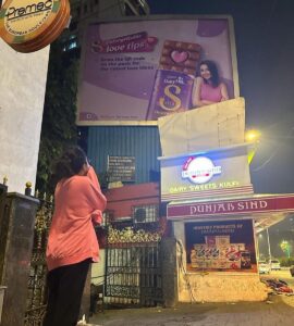 Prajakta Koli Instagram - Baba worked double shifts at the Cadbury’s company canteen when I was about five years old. 
“Bob you’re too loud in the kitchen when you cook!!” He still replies with- “I am a canteen worker, bachha! I don’t have time to be quiet. Too many people to feed.” 
I saw my parents work every single day to provide me with the right education, nutrition, manners and ambition. Many many odd jobs. But baba’s stint at Cadbury’s will always remain special. The chocolate tray that came home with every Diwali bonus will always remain special. The smile I saw on my parents’ faces last night when we drove to see me plastered on a Cadbury’s Billboard will always, ALWAYS remain special. Grateful for this life and everything it keeps giving. Grateful for you. Thank you. ♥️