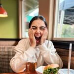 Prajakta Koli Instagram - Burger more pardesiya 🫶🏼