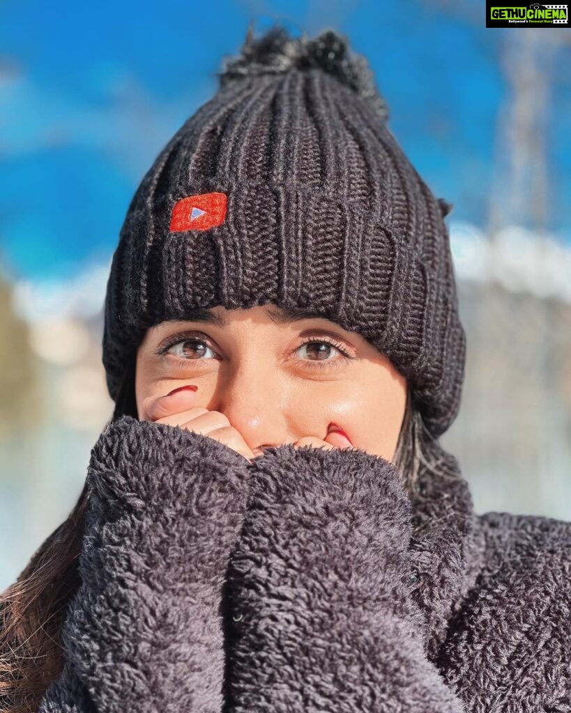 Prajakta Koli Instagram - Tu lutt jaa snowly snowly ❄️ .. 📷- @houseofadanna 🫶🏼 Davos, Switzerland