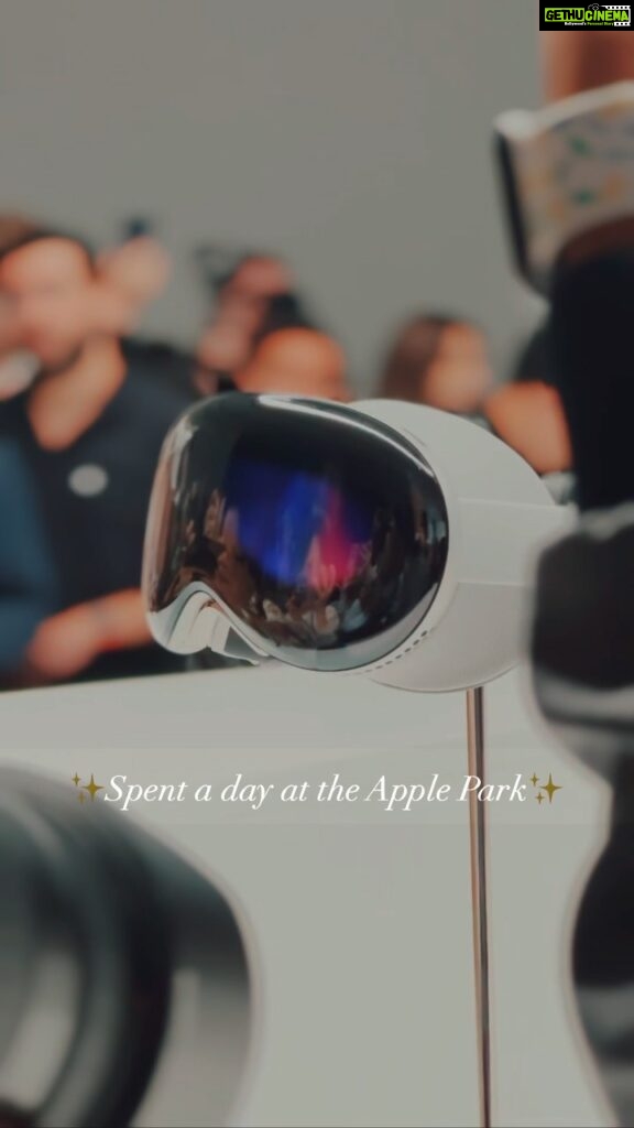 Prajakta Koli Instagram - Dimple would have freaked out!! @apple 🫶🏼 Apple Park