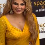 Rakhi Sawant Instagram - Rakhi Sawant at launch of Beauty space By blue sky -extraordinary nails and makeup 💄 #bollywindow